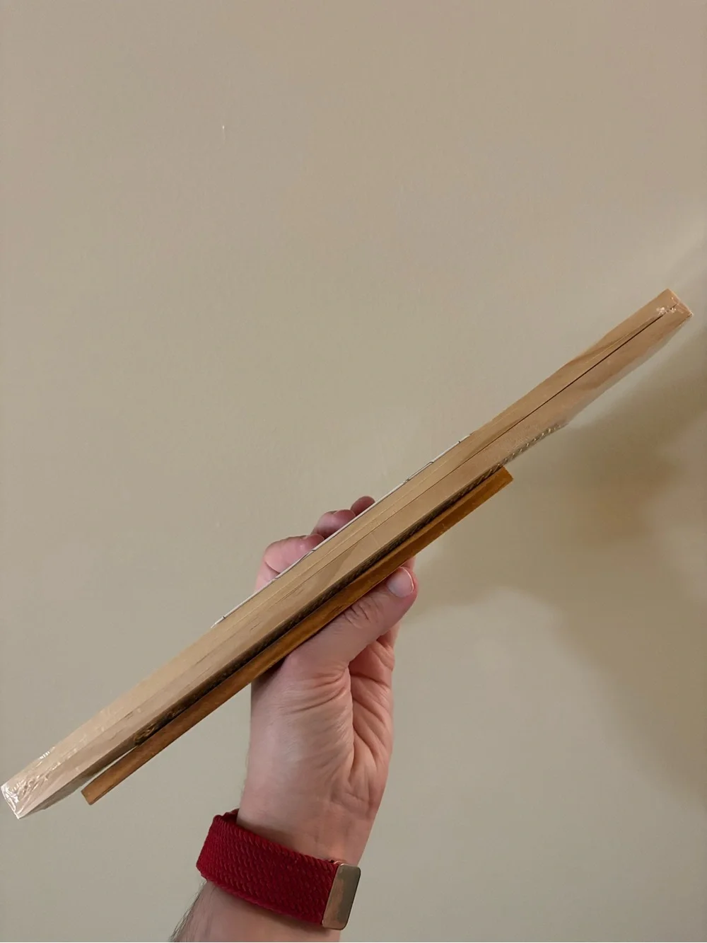 Poster hanger magnetic